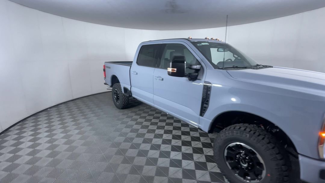 New 2026 Glacier Gray Metallic Tri-Coat Ford Platinum image 2