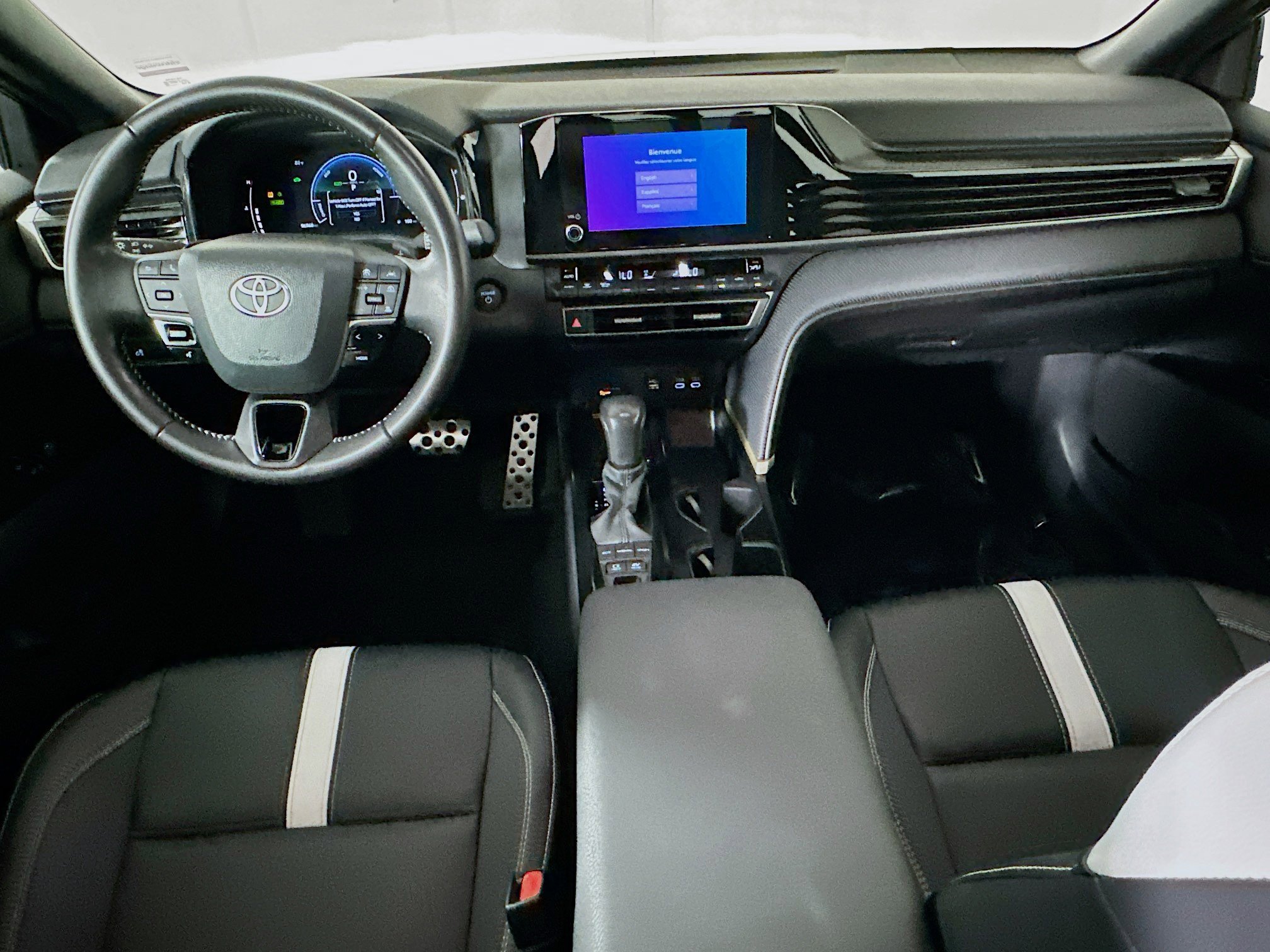 Used 2025 Underground Toyota SE image 25