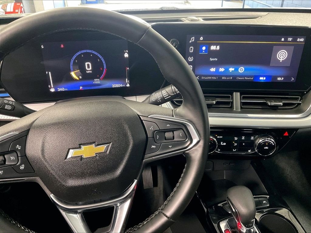 Used 2025 Gray Chevrolet LT image 19