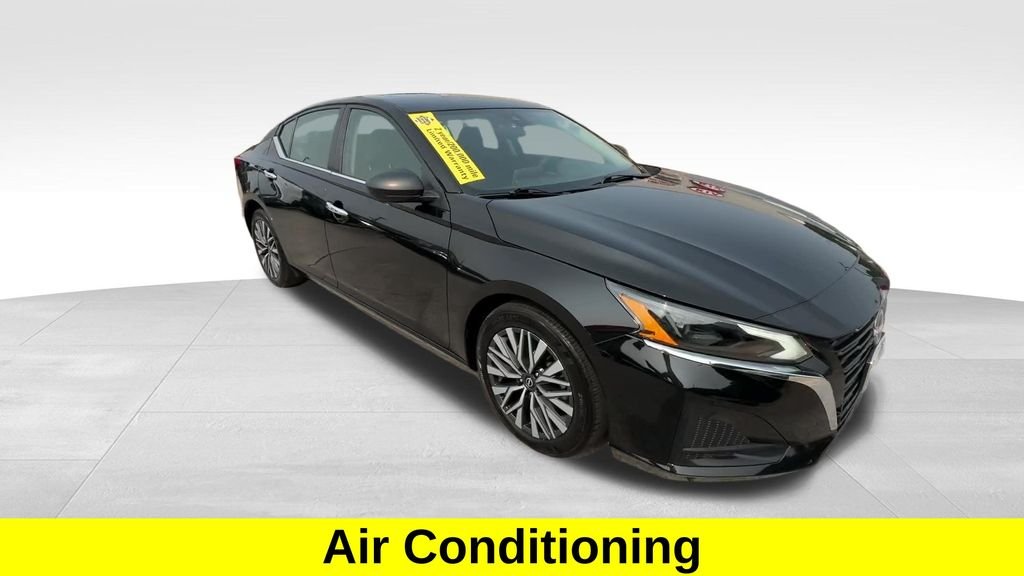 Used 2025 Black Nissan 2.5 SV image 12