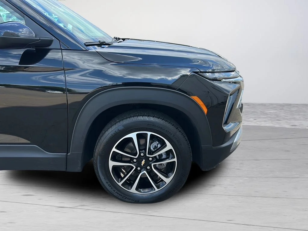 Certified Used 2025 Black Chevrolet LT image 33