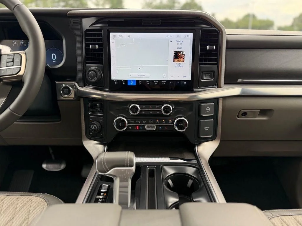 New 2026 Star White Metallic Tri-Coat Ford Platinum® image 23