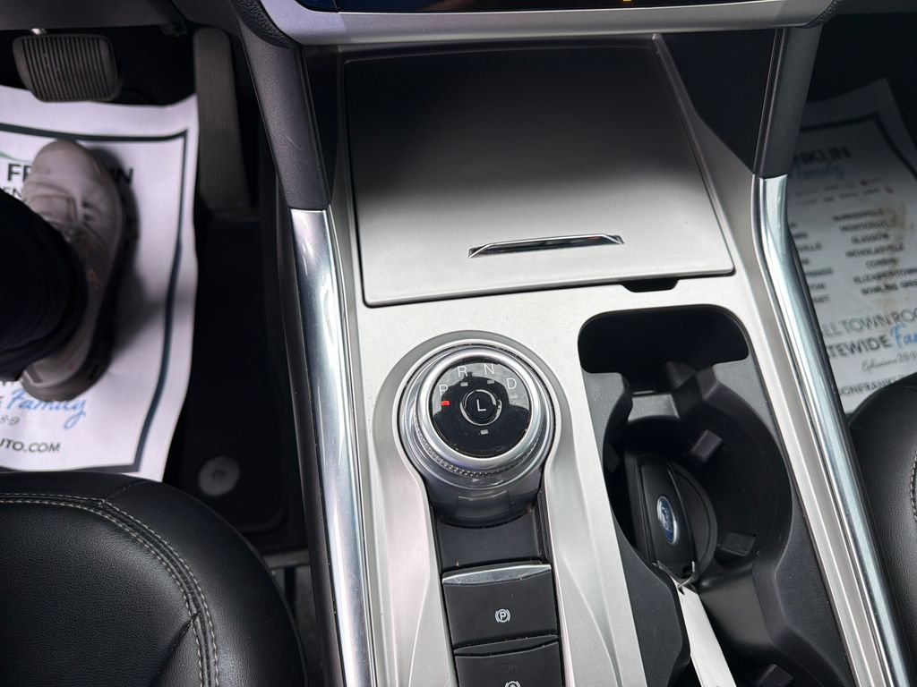 Used 2022 Silver Ford XLT image 16