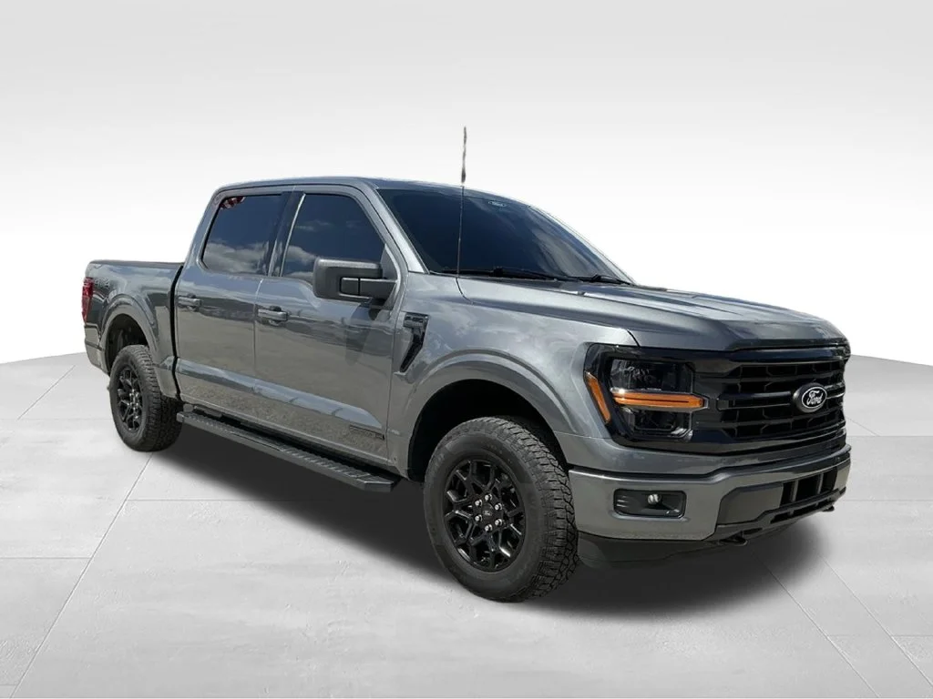 Used 2026 Gray Ford XLT image 9