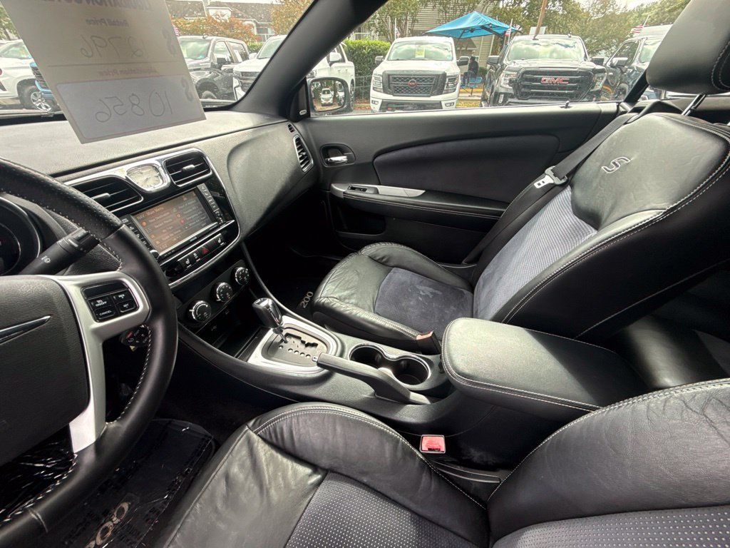 Used 2011 Black Chrysler S image 13