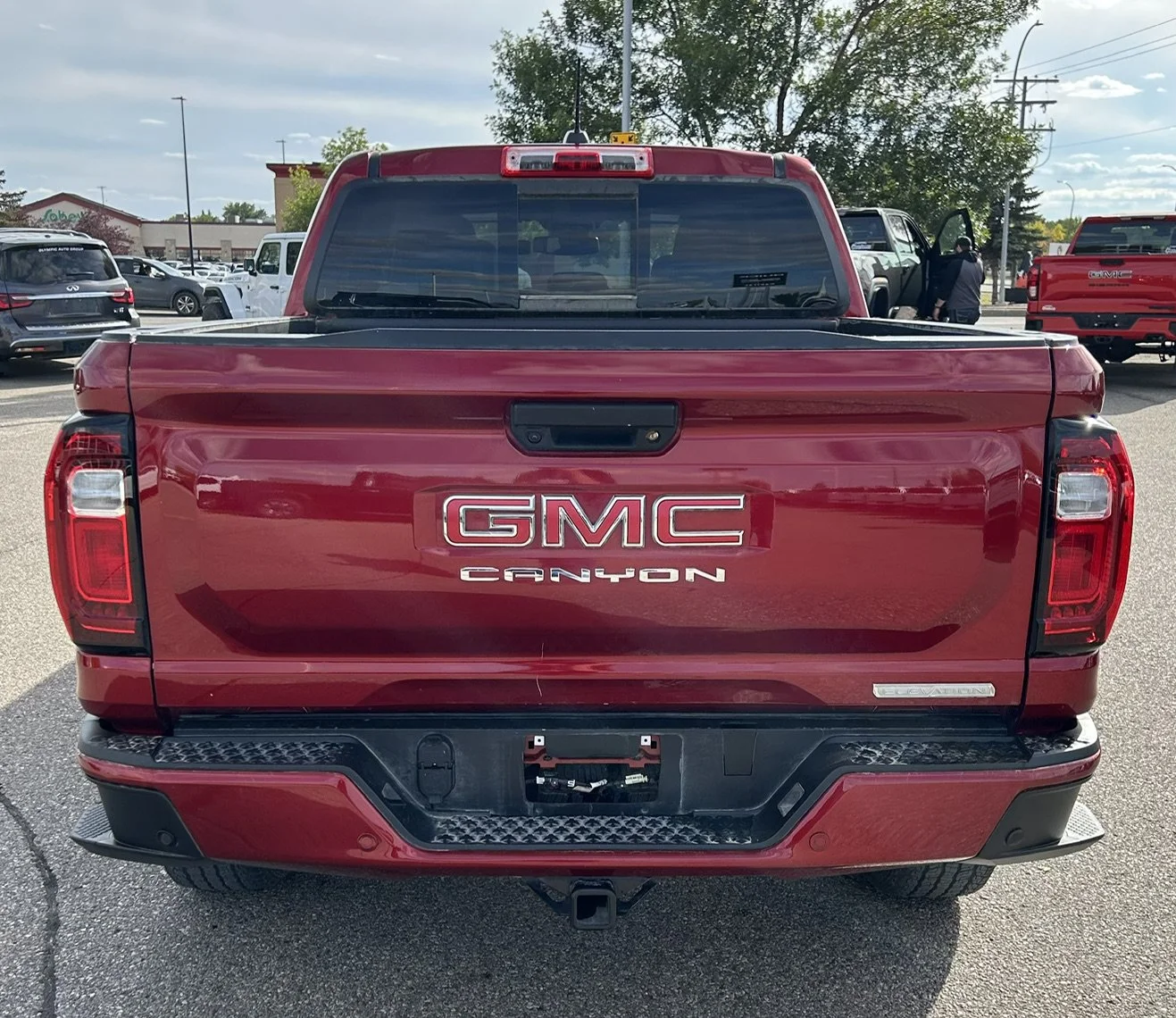 Used 2026 Red GMC Elevation Crew Leather 4x4 image 4