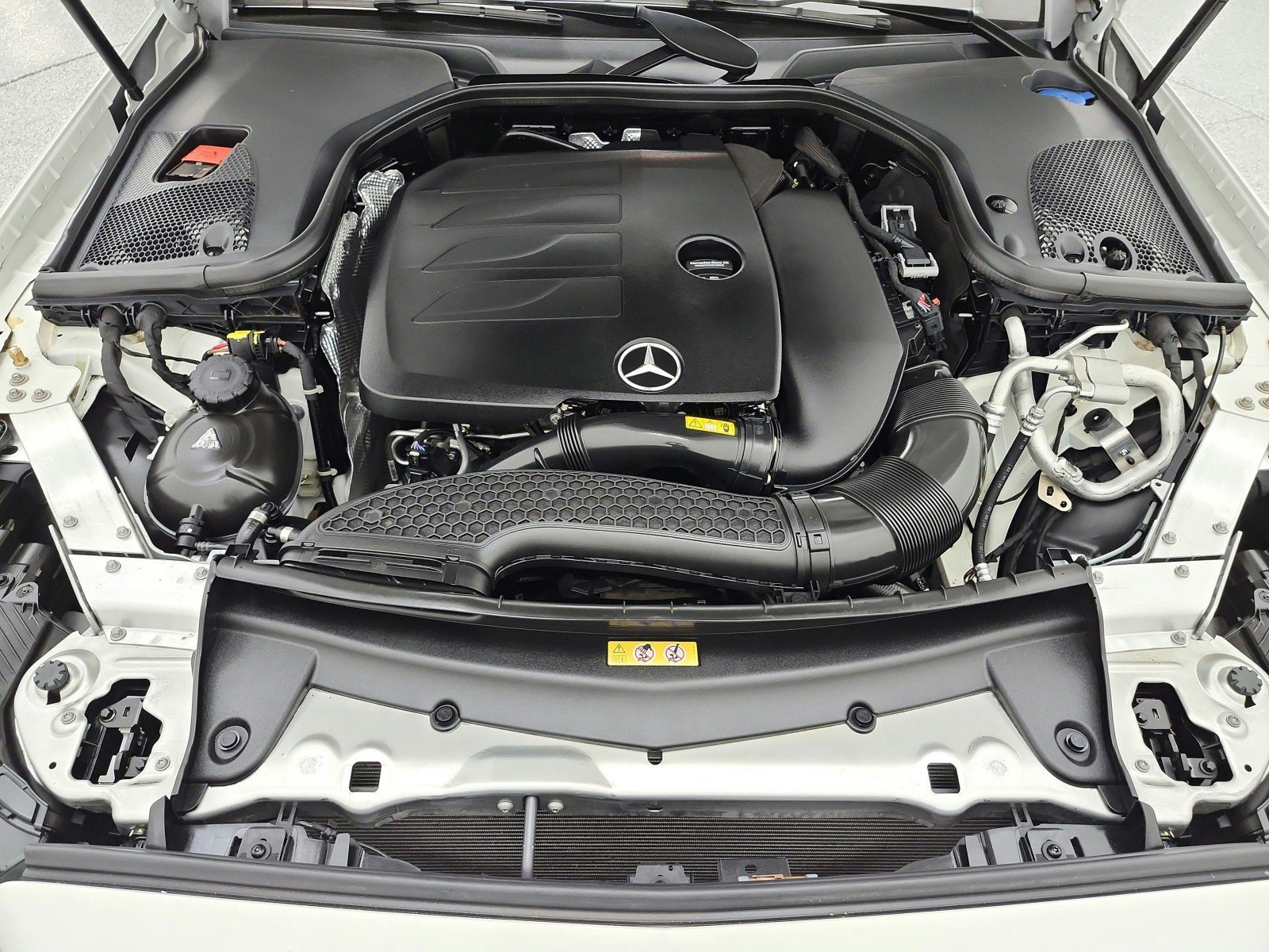 Used 2022 MANUFAKTUR Diamond White Mercedes-Benz E 350 RWD Sedan image 16