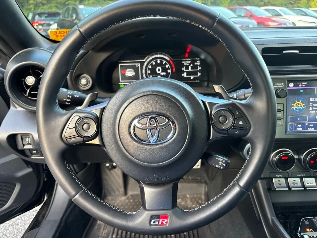 Used 2023  Toyota Premium image 11
