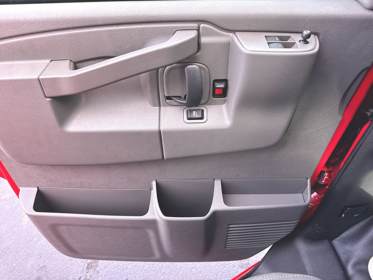 2025 Chevrolet Express Cargo Work Van - Photo 44