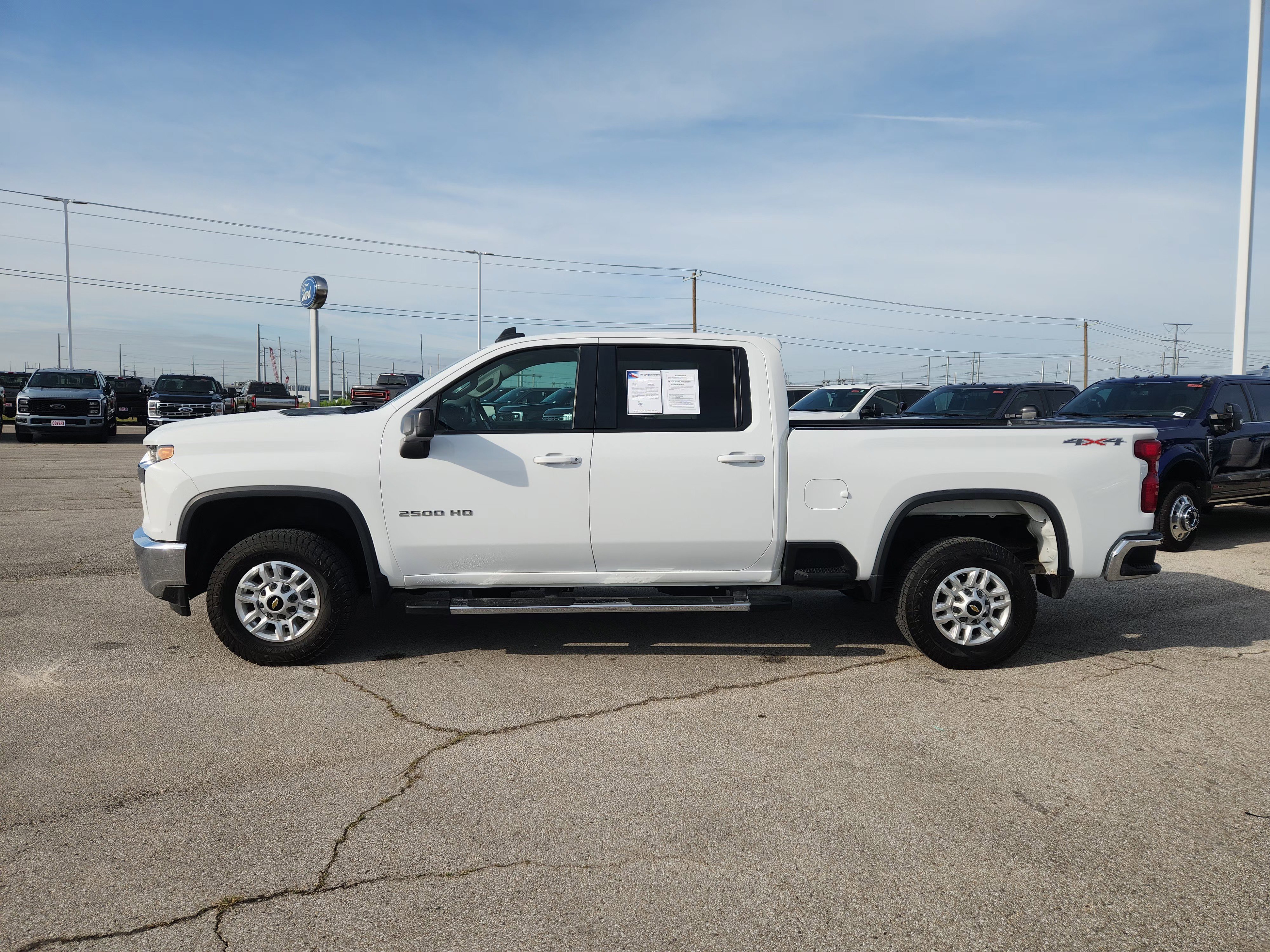Used 2022 Summit White Chevrolet LT image 4