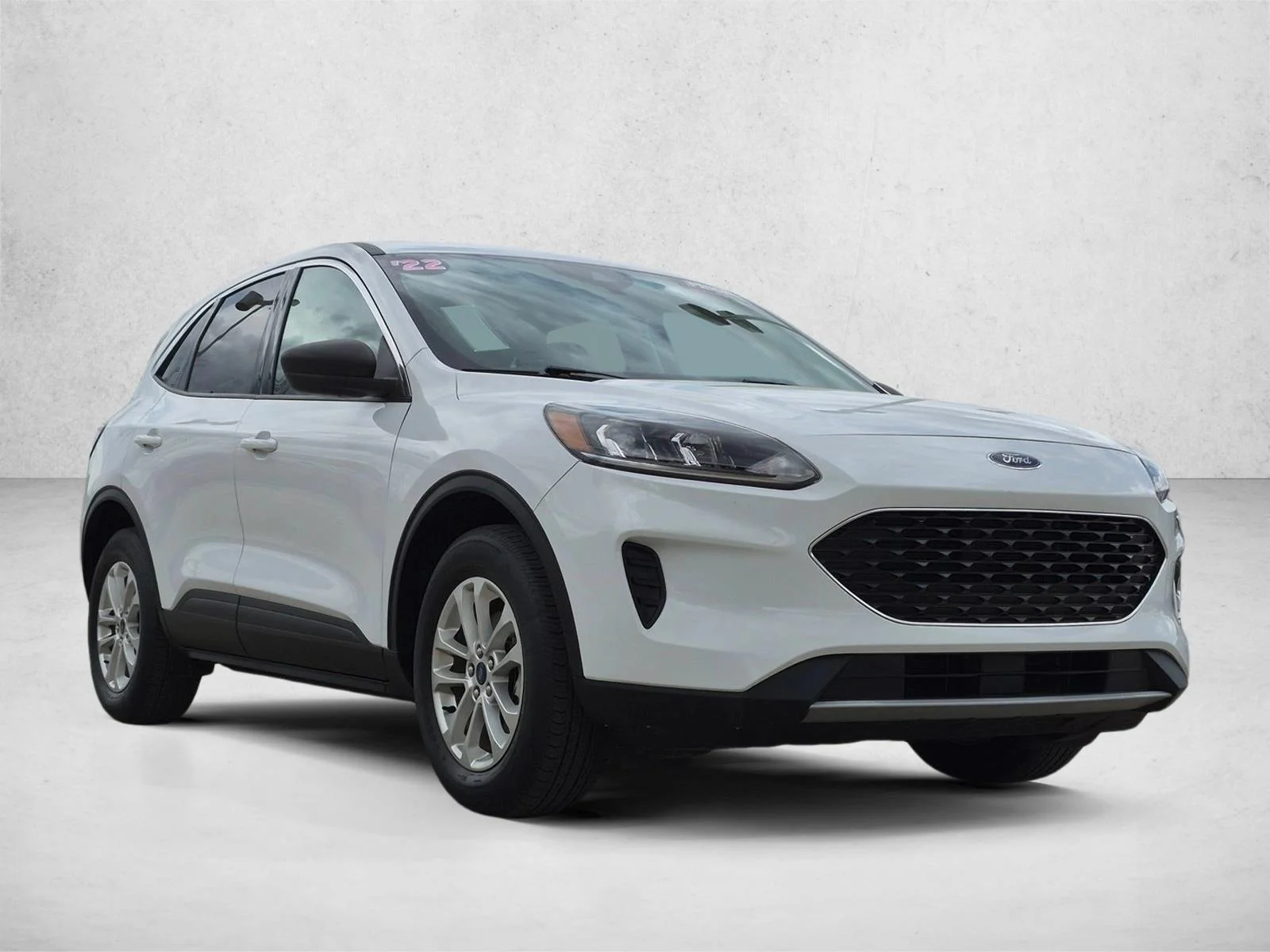 Used 2022 Oxford White Ford SE Hybrid image 3