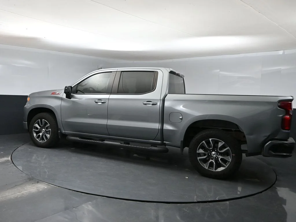 Used 2024 Gray Chevrolet RST image 4