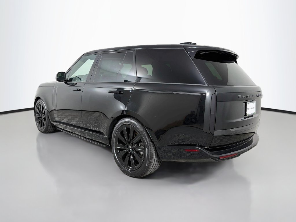 New 2027 Santorini Black Land Rover SE image 7