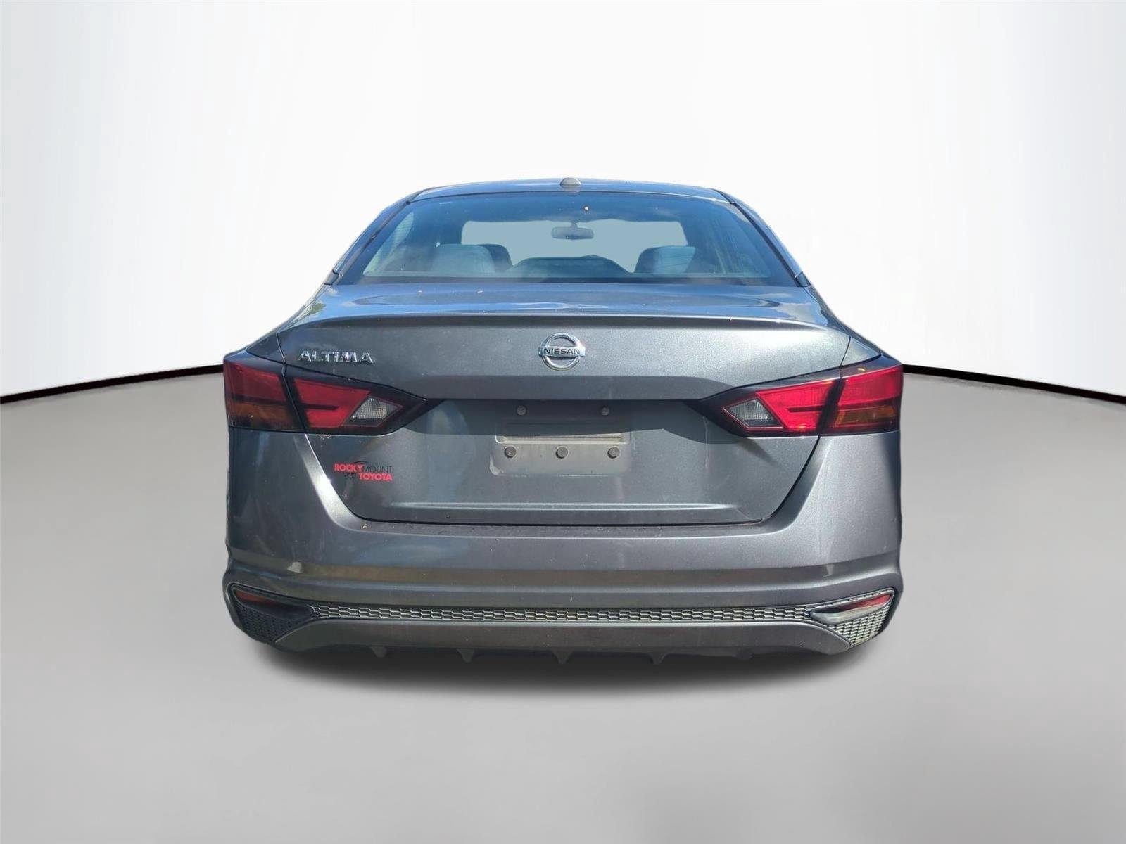 Used 2020 Gun Metallic Nissan 2.5 S image 5