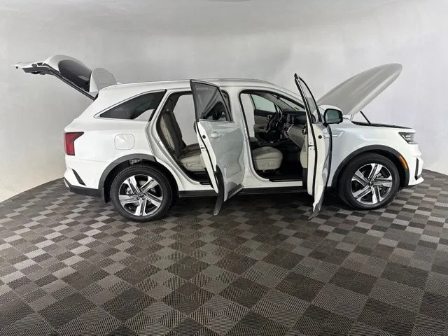 Used 2023 White Kia SX Prestige image 15