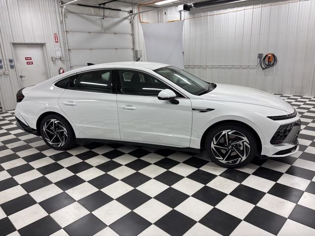 Used 2026 Hyundai Sonata SEL with VIN KMHL64JA6TA528470 for sale in Rochester, Minnesota