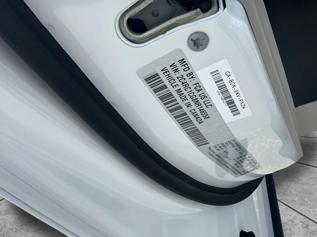 Used 2022 White Chrysler LX image 22