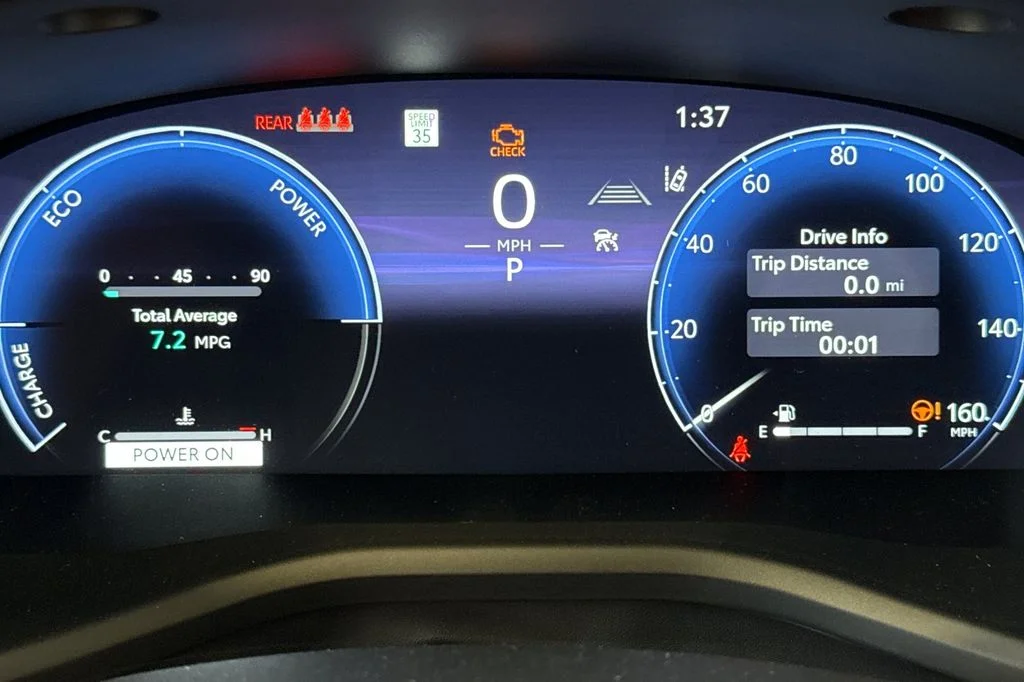 New 2026 Wind Chill Pearl with Midnight Black Metallic roof <sup>1</sup> Toyota  XSE image 24