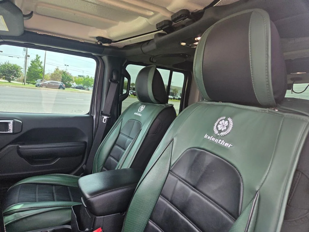 Used 2023 Gray Jeep Sport S image 10