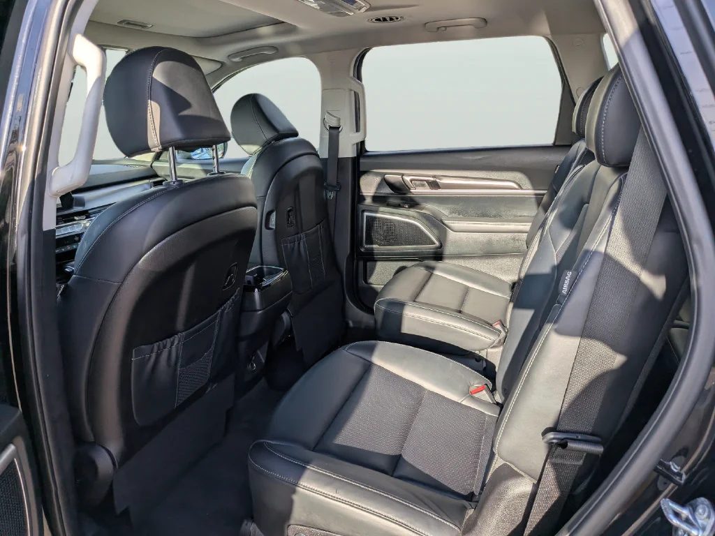 Used 2025 Black Kia S image 16