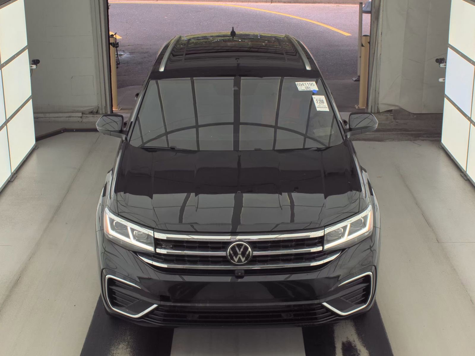 Used 2023 Black Volkswagen 3.6L V6 SEL Premium R-Line image 3