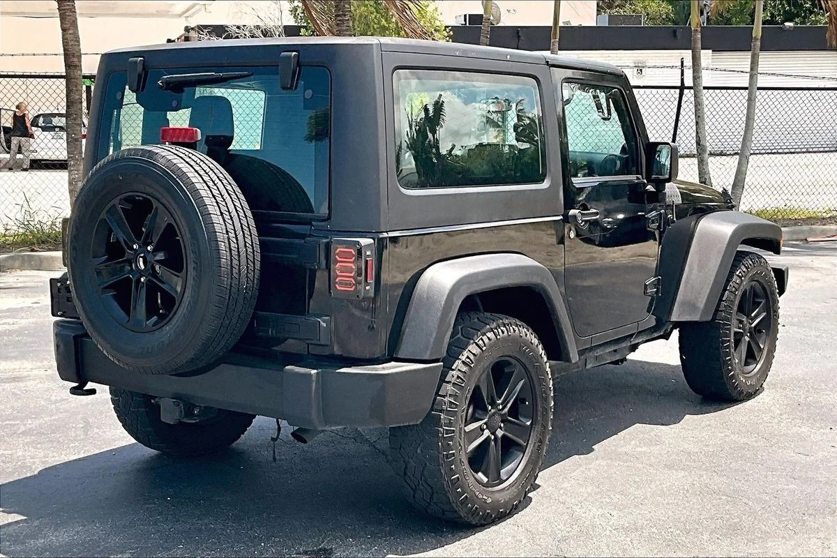 Used 2012  Jeep Sport image 6