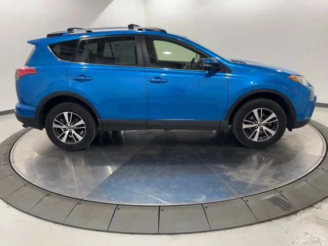Used 2018 Blue Toyota XLE image 6