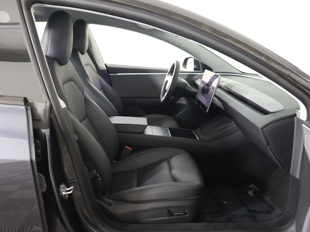Used 2025 Stealth Gray Tesla Long Range image 33