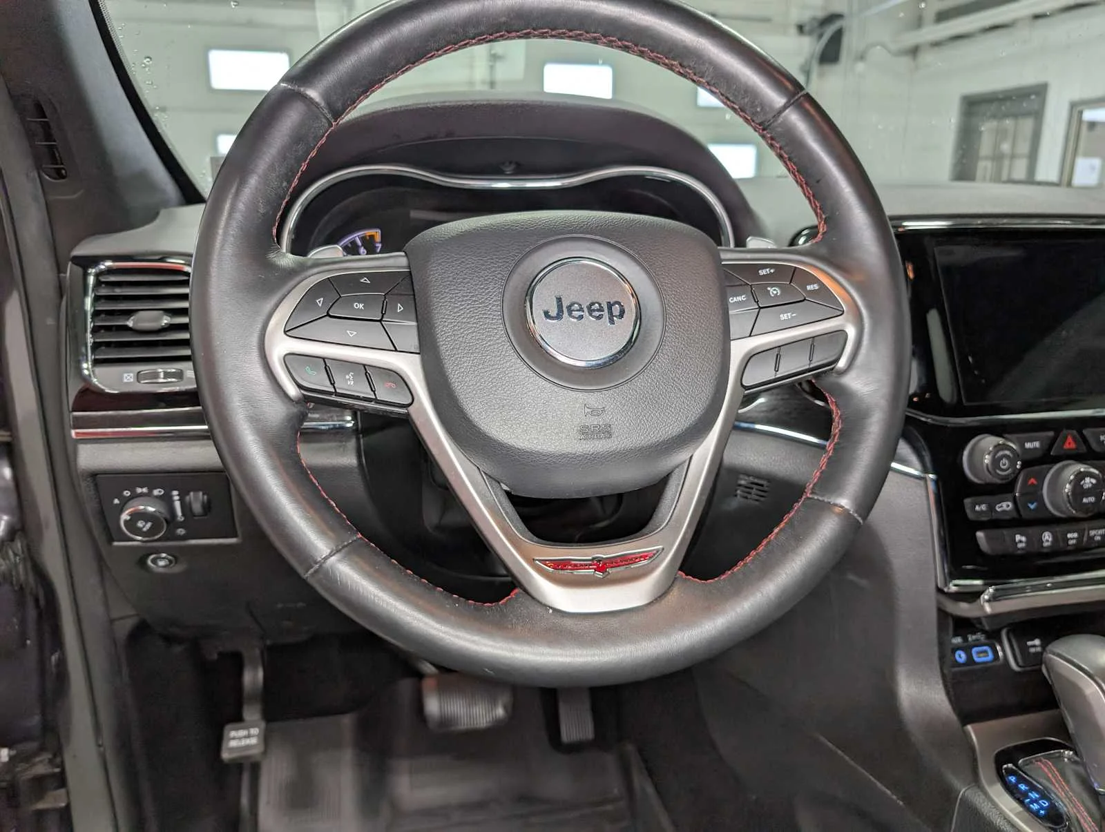 Used 2019 Granite Crystal Metallic Clearcoat Jeep Trailhawk image 38