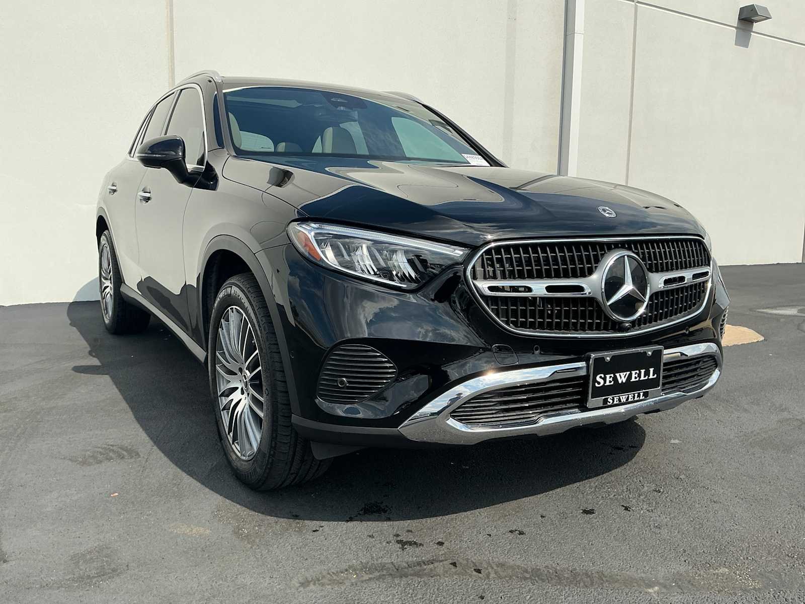 Certified Used 2024 Black Mercedes-Benz GLC 300 image 4