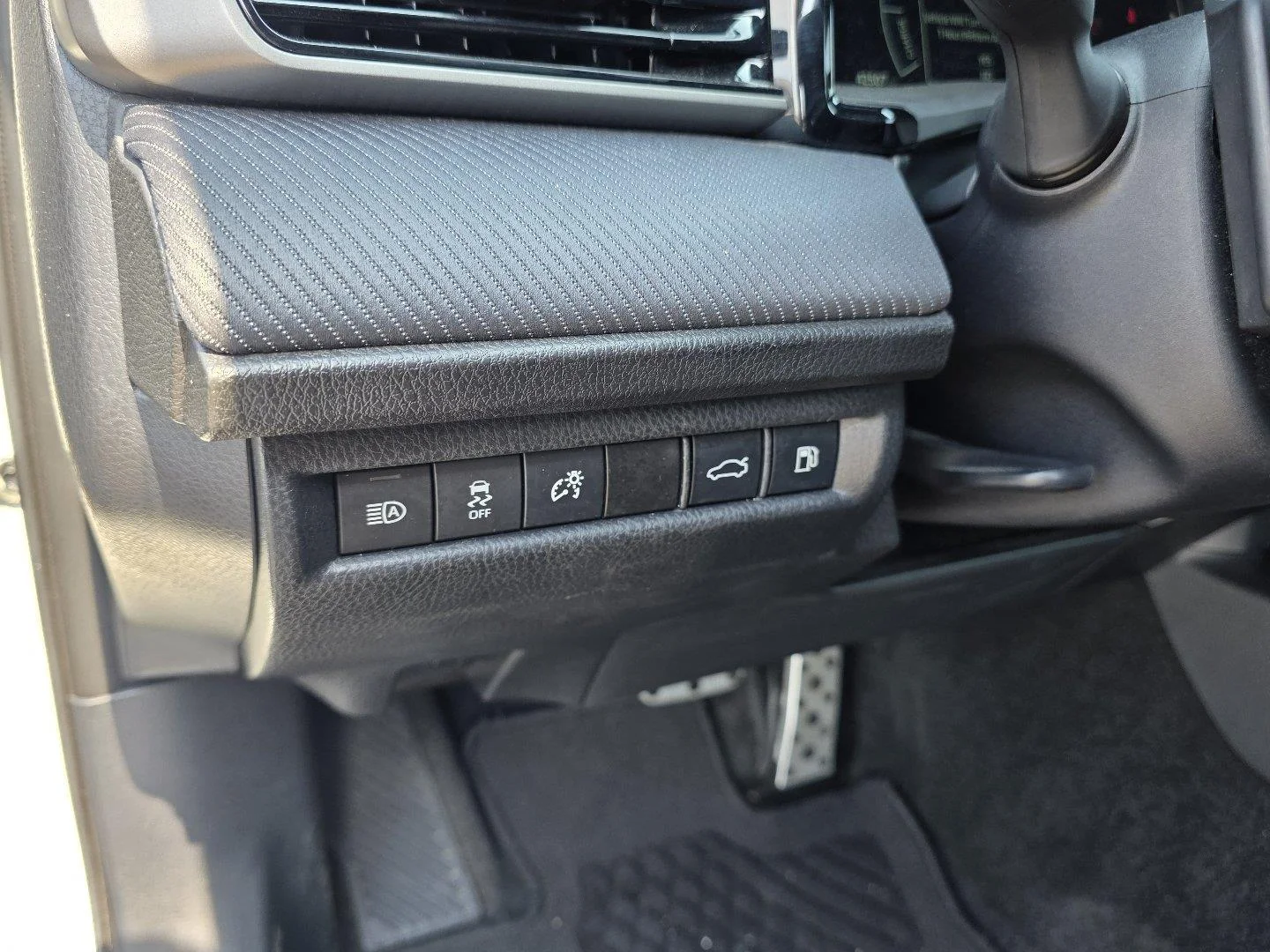 Used 2025 Ice Cap Toyota SE image 24