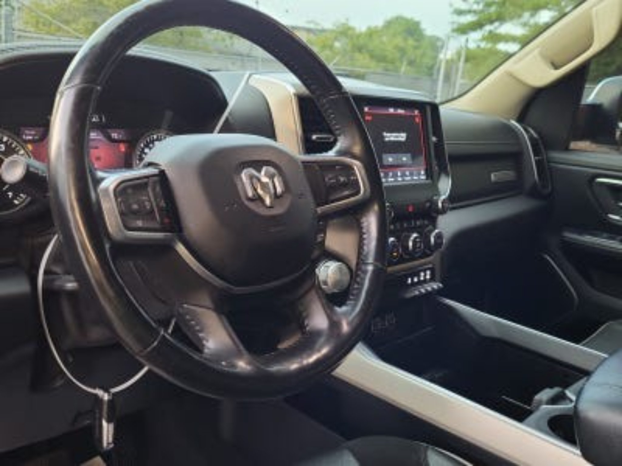 Used 2020 Sil Ram Laramie image 6