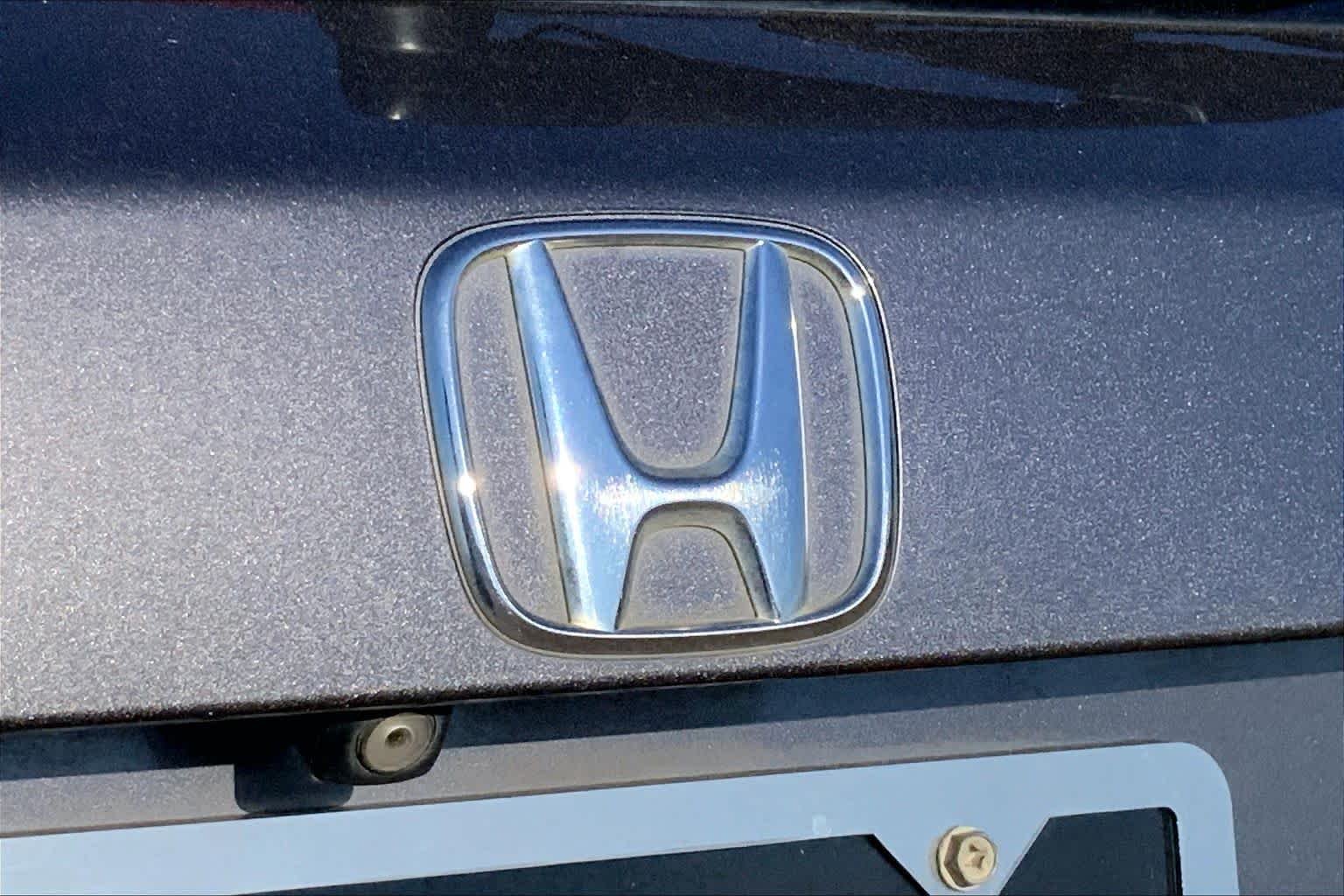 Used 2016 Modern Steel Metallic Honda EX image 31