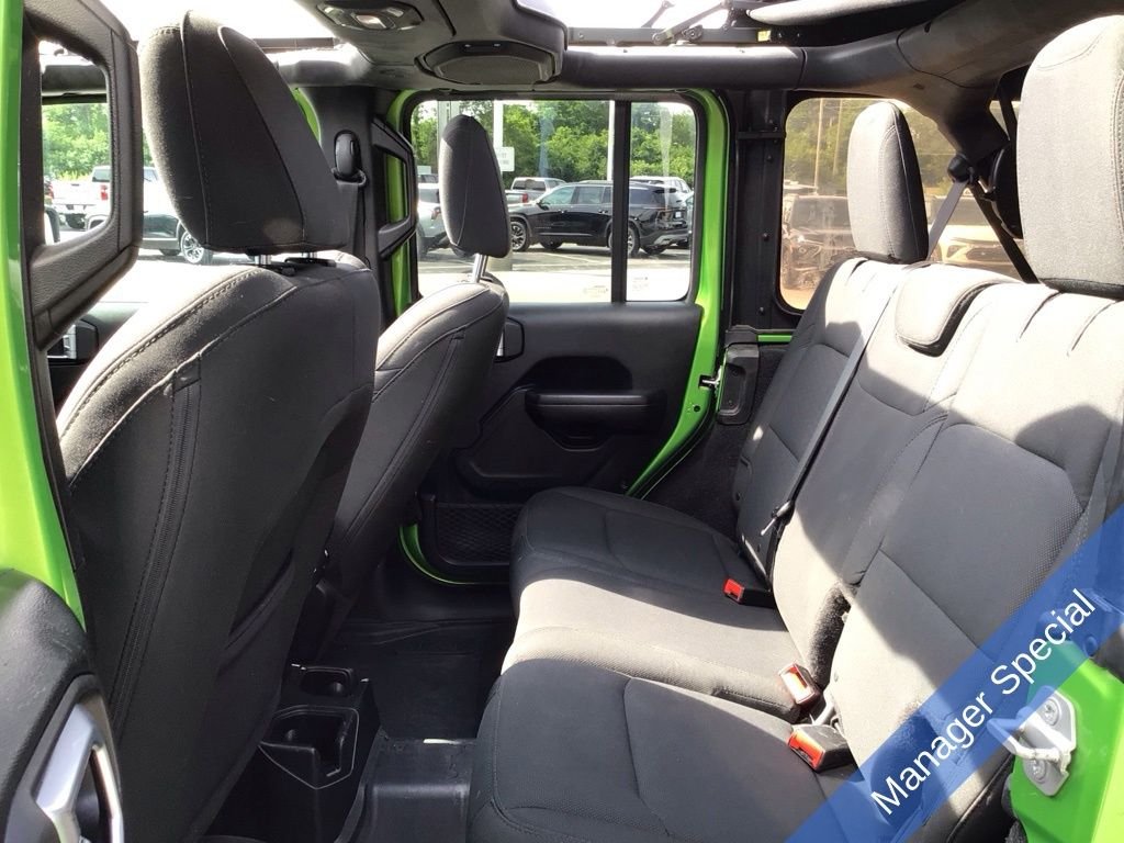 Used 2018 Green Jeep Unlimited Sport S image 33
