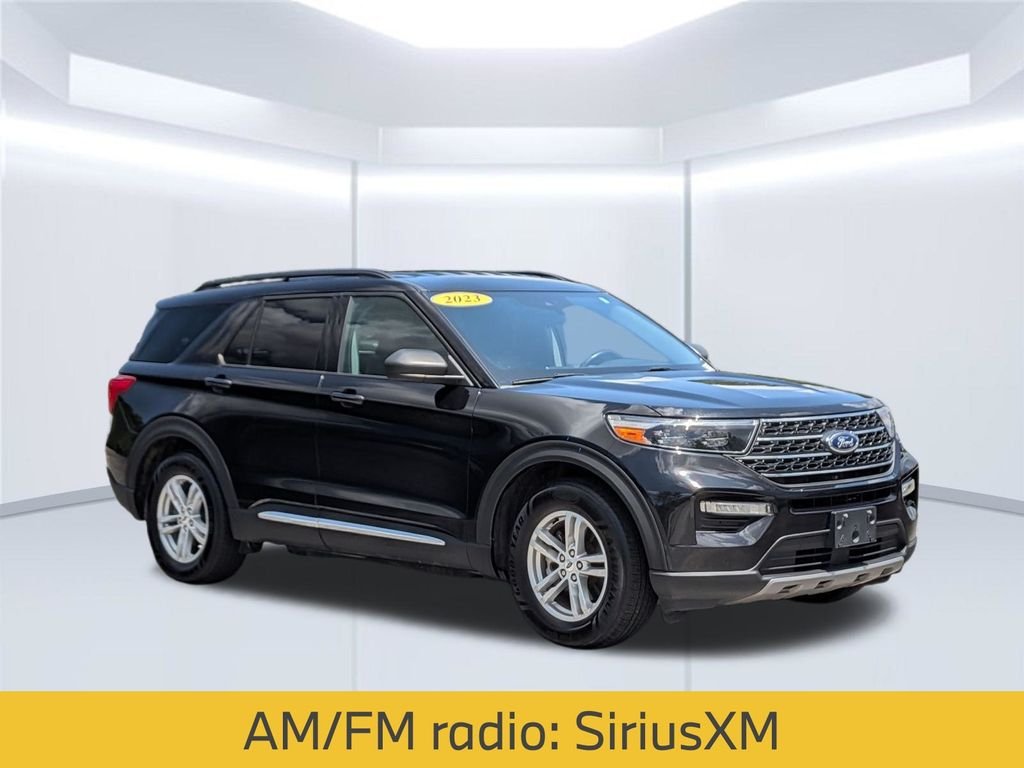 Used 2023 Black Ford XLT image 10