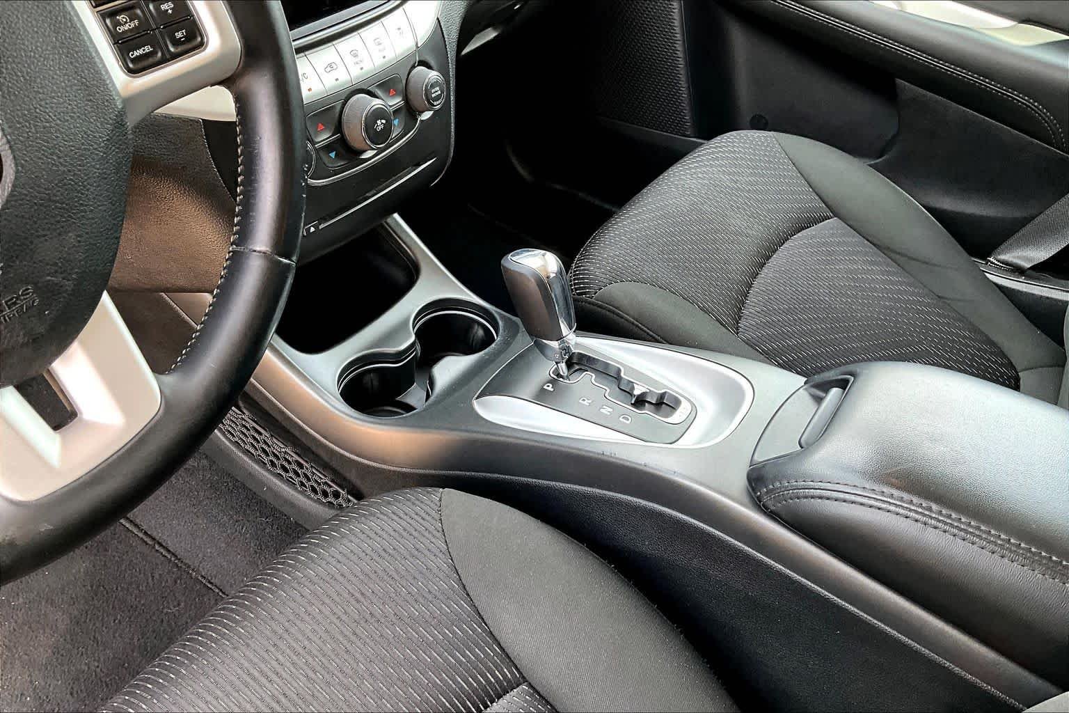 Used 2019 Granite Pearlcoat Dodge SE image 15