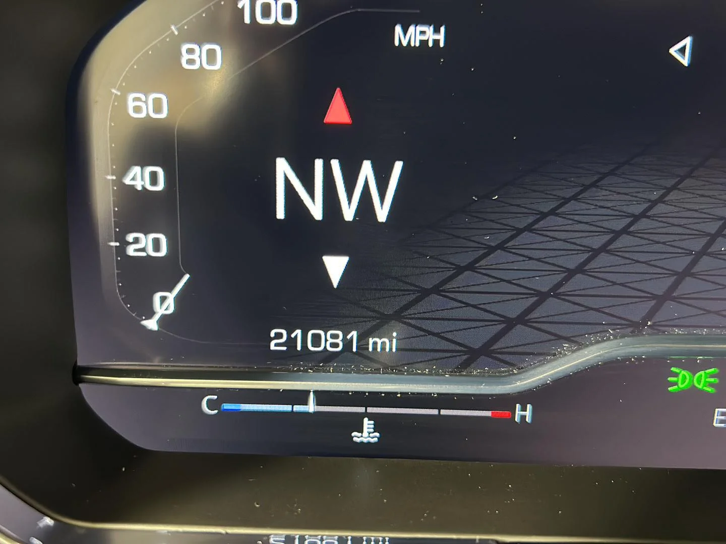 Used 2022 Titanium Rush Metallic GMC SLT image 18