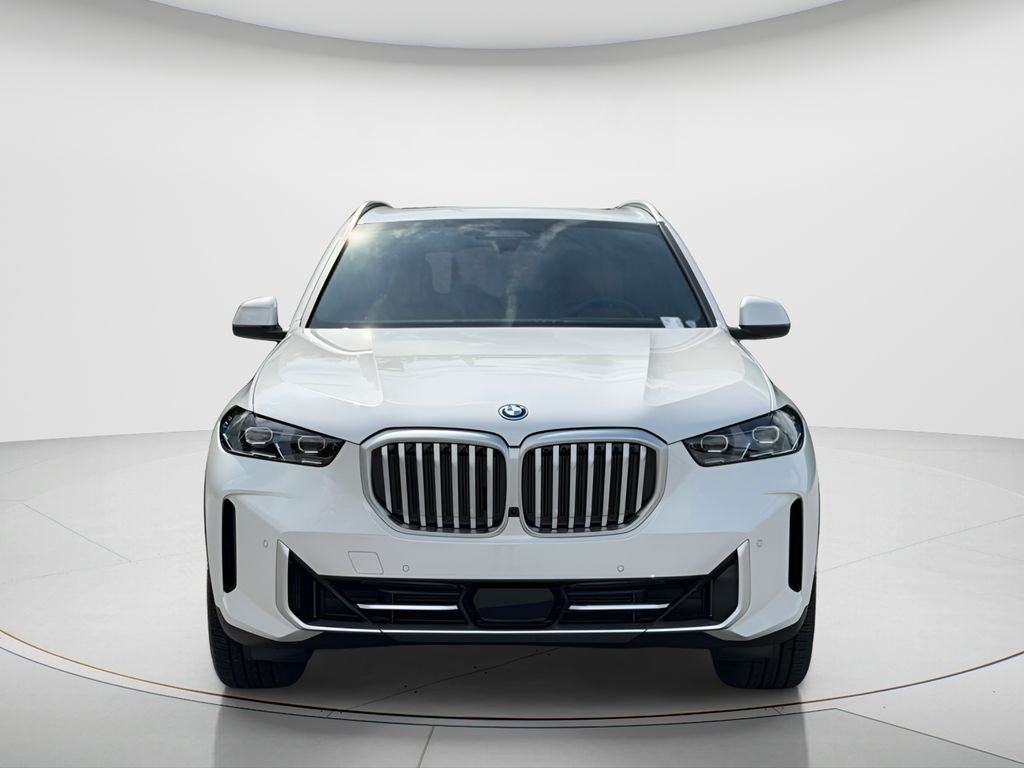 New 2026 Mineral White Metallic BMW xDrive50e image 2