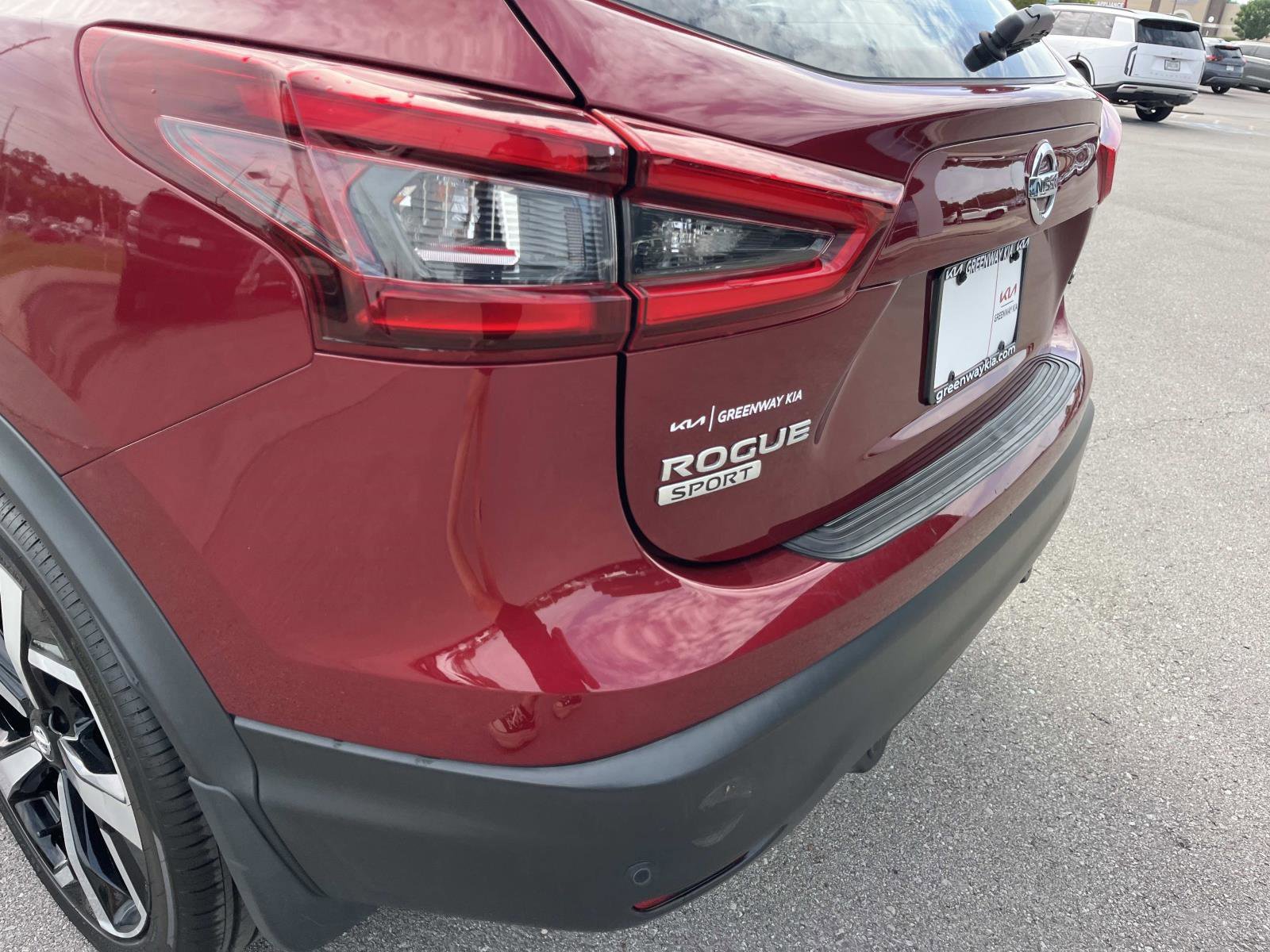Used 2021 Scarlet Ember Tintcoat Nissan SL image 10