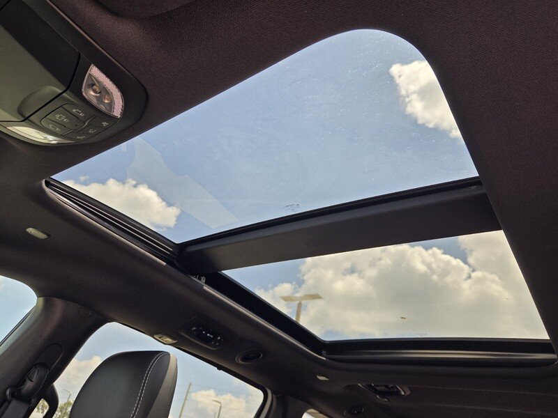 2026 Chrysler Pacifica Select - Photo 19