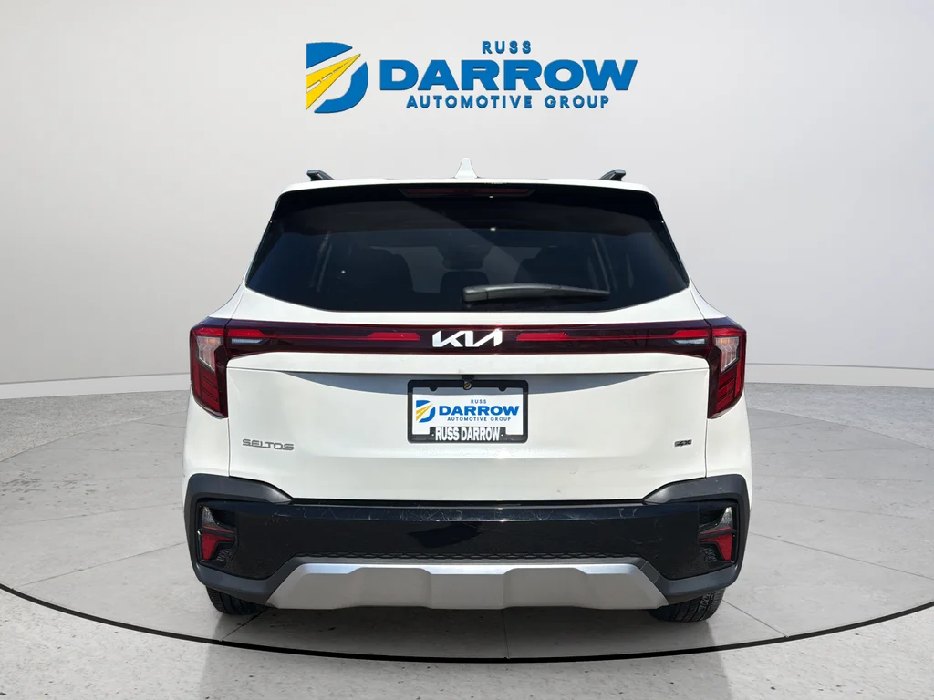 Used 2024 White Kia S image 4