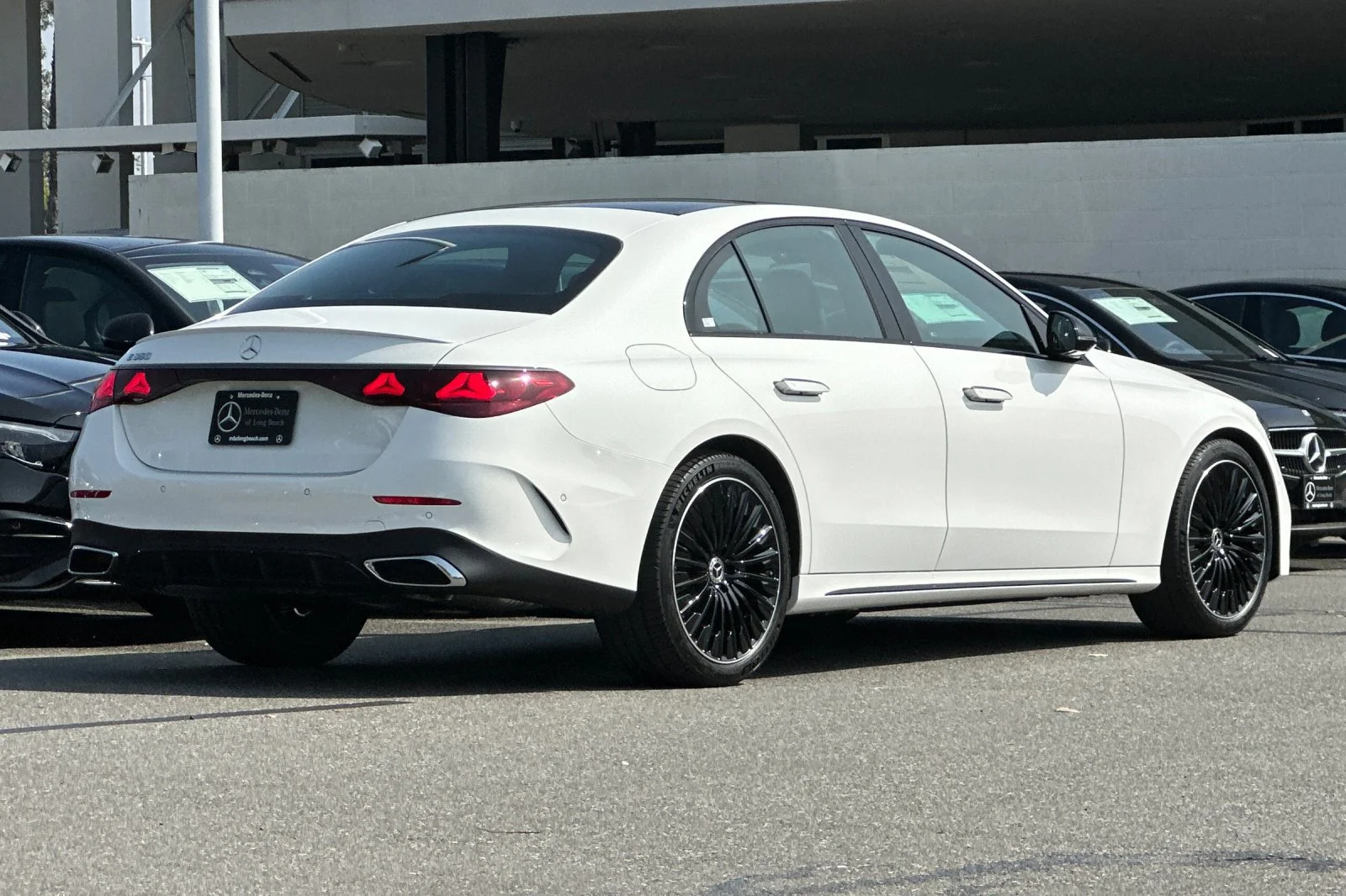 New 2027 Polar White Mercedes-Benz E 350 image 4