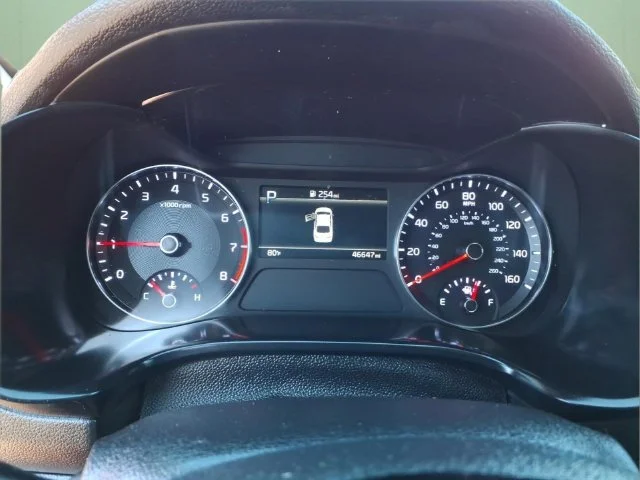 Used 2024 Red Kia LXS image 20