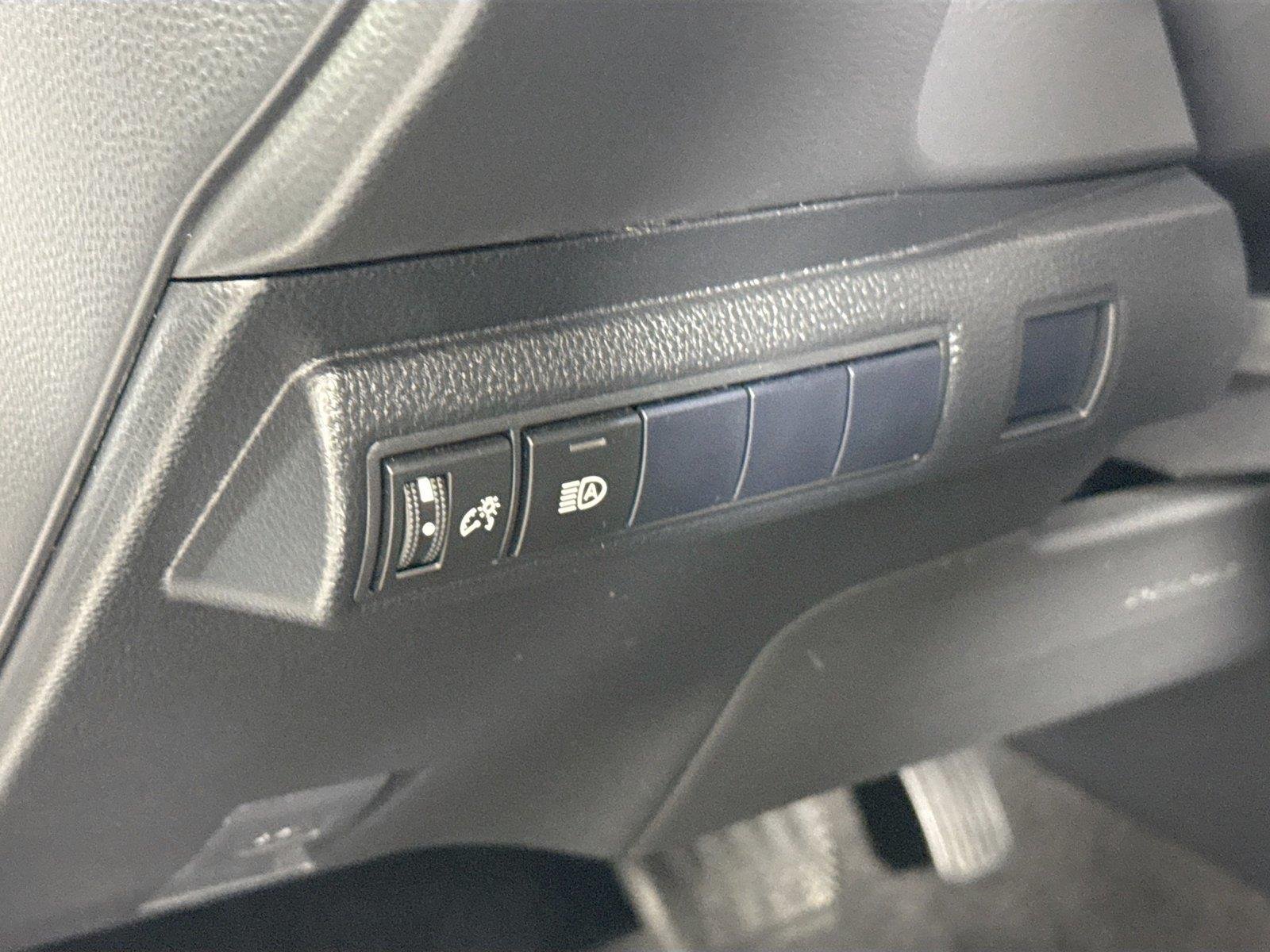 Certified Used 2022 Classic Silver Metallic Toyota SE image 14