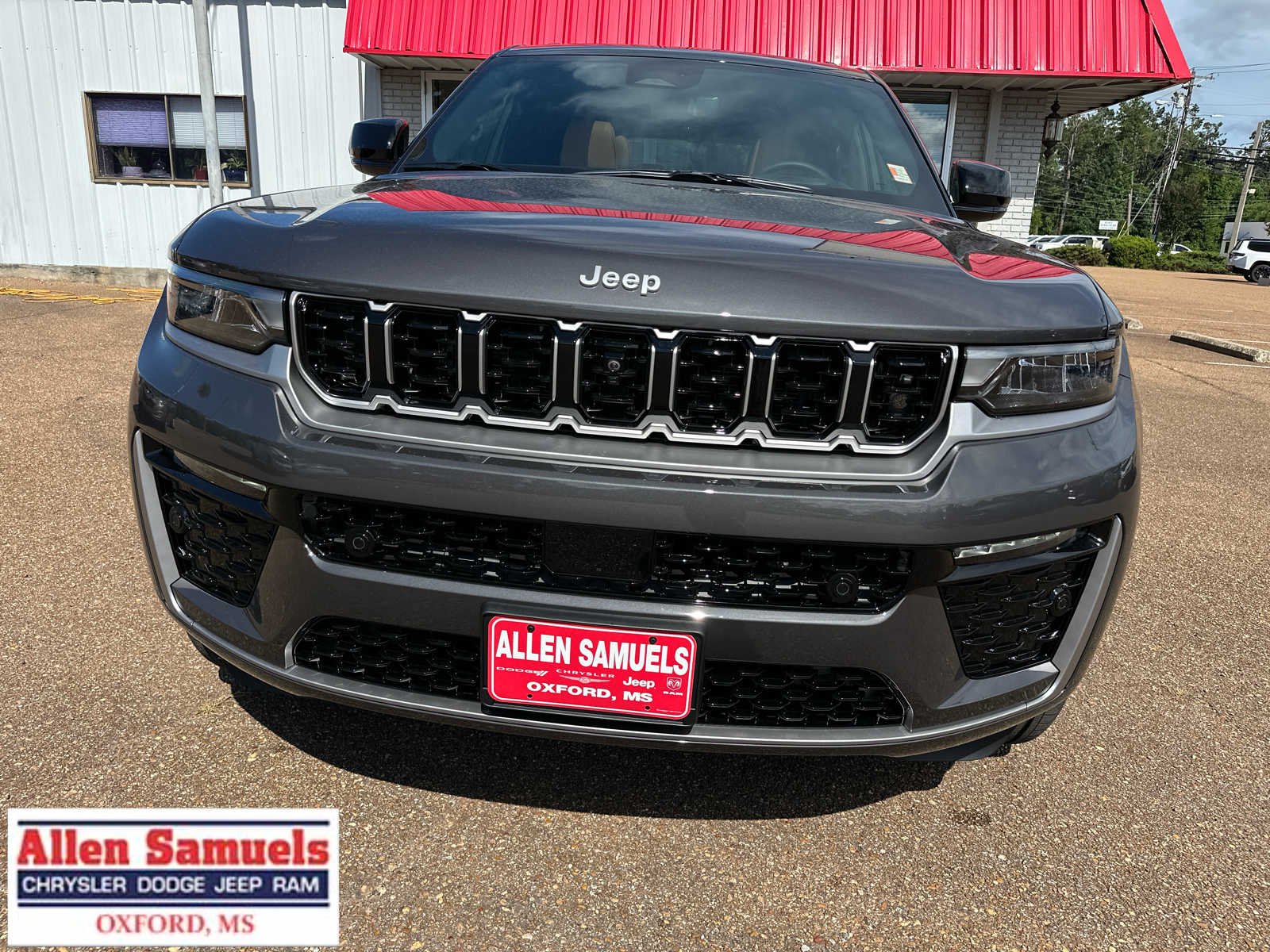New 2026 Baltic Gray Metallic Clear-Coat Exterior Paint Jeep Summit image 10