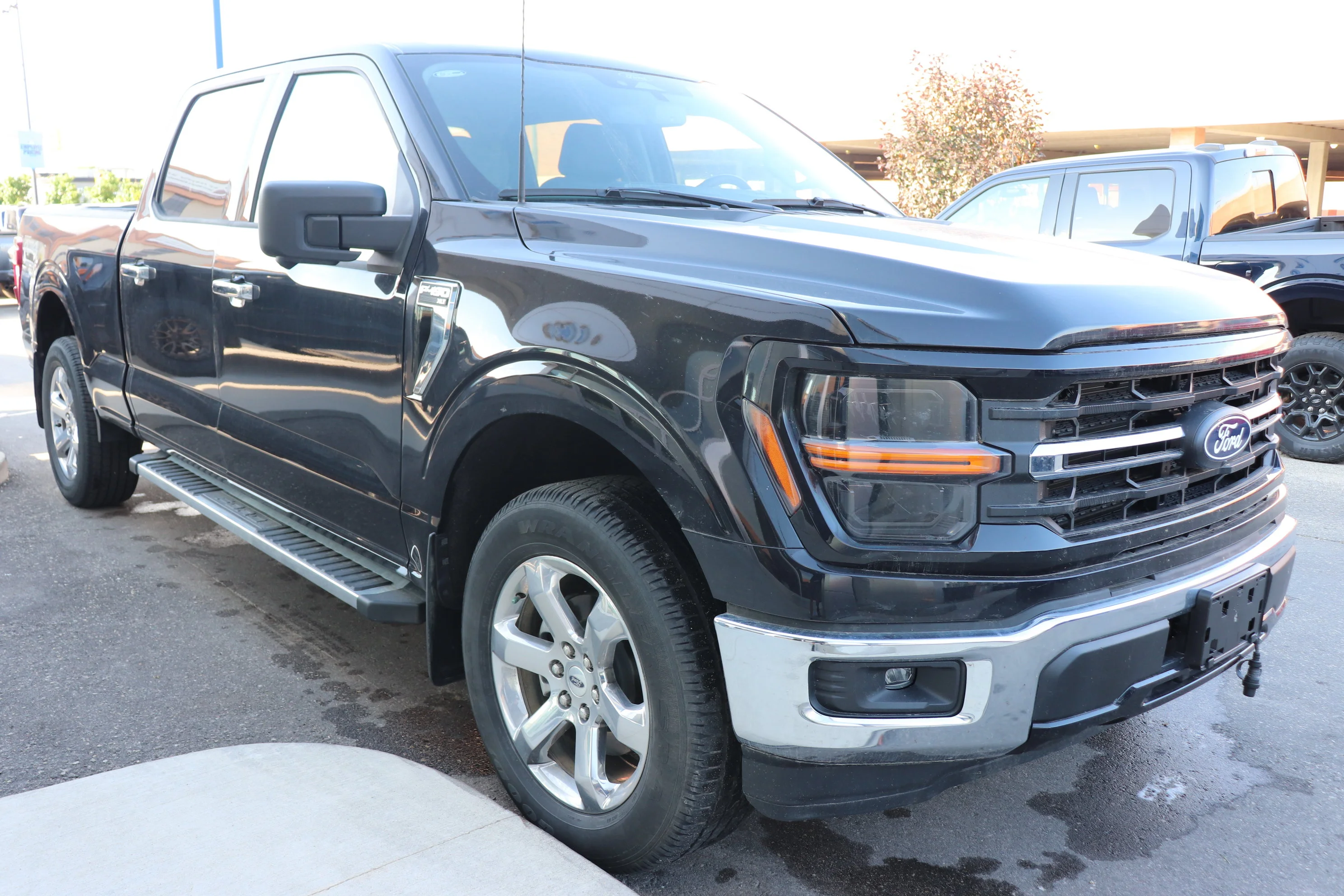 Used 2024  Ford XLT 4WD SuperCrew 5.5