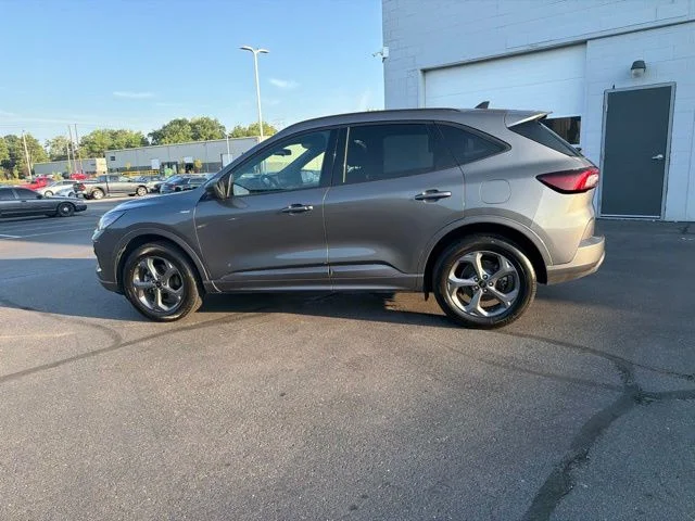 Used 2024 Gray Ford ST-Line image 17