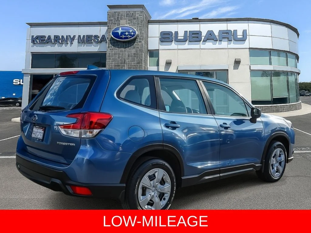 Used 2023 Blue Subaru Base image 6