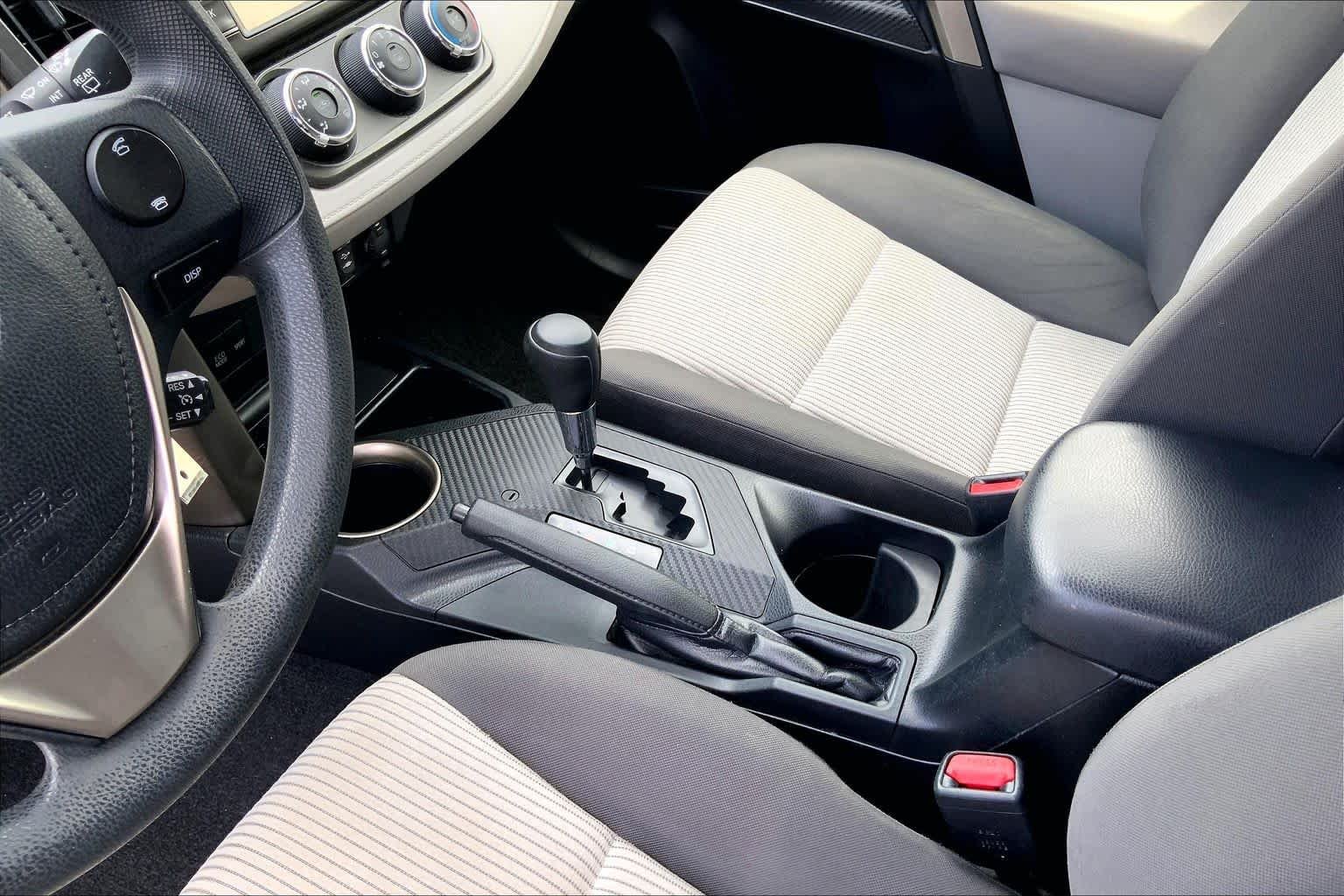 Used 2013 Classic Silver Metallic Toyota LE image 17