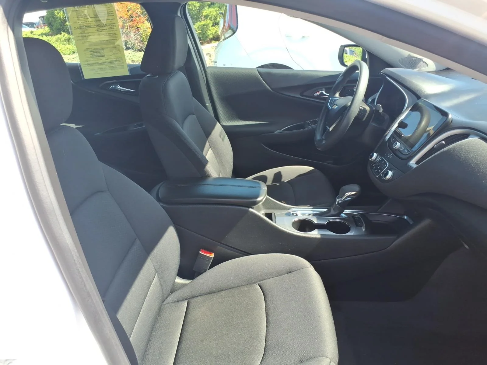 Used 2024 Summit White Chevrolet LT image 15